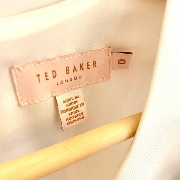 •Ted Baker London Oriya top• Size 0 - Picture 7 of 10
